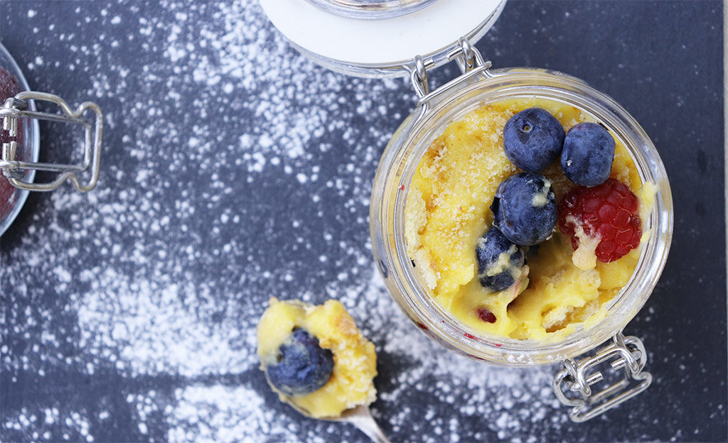 foto del il barattolino ermetico dall'alto  riempito com la crema 