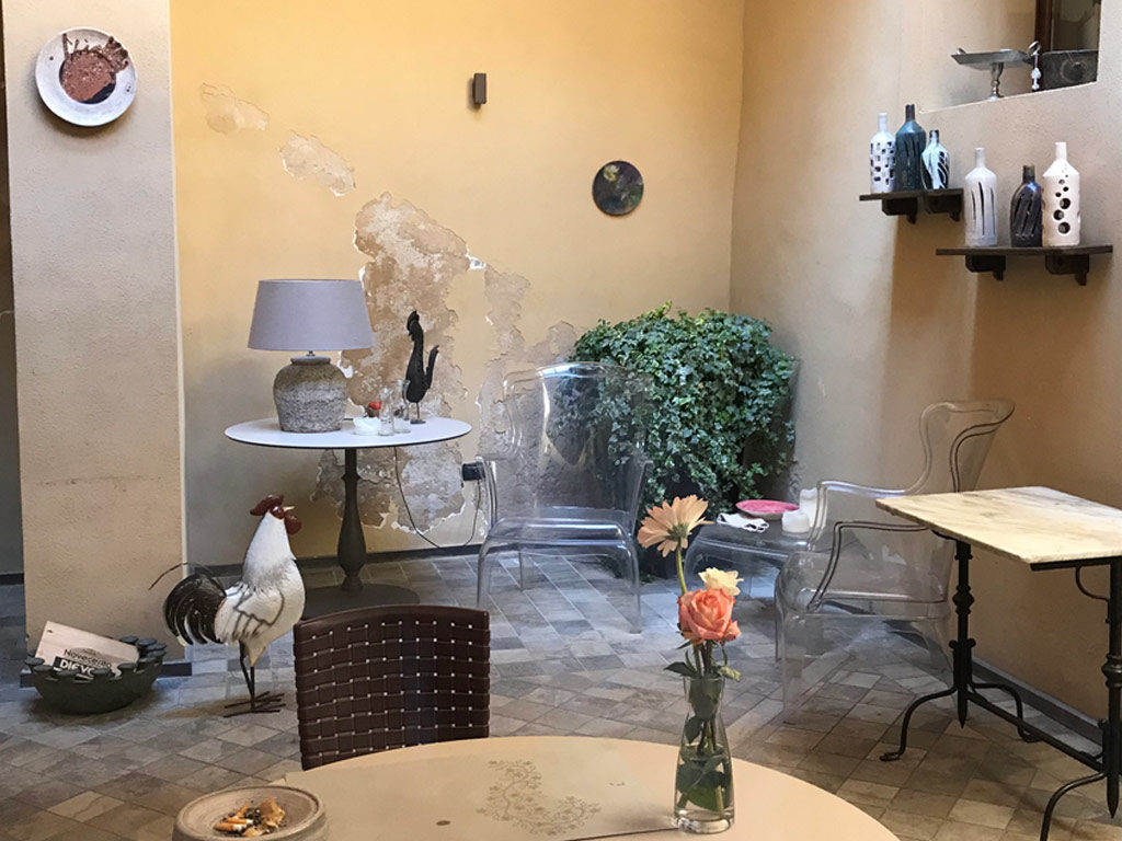 foto dell'interno dell'osteria Ninetta a San Severino Marche