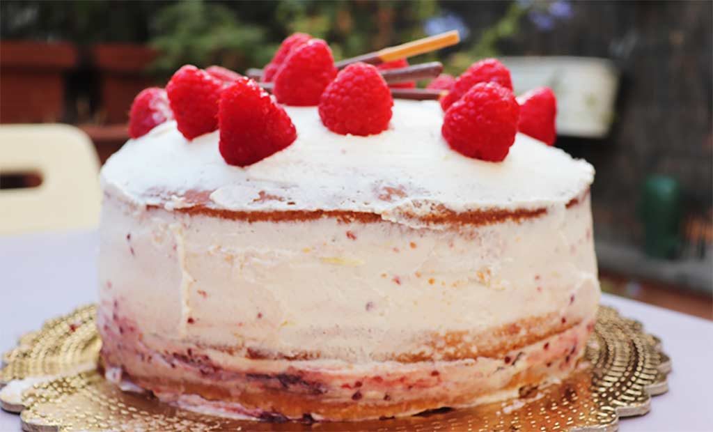 foto del profilo della layer cake al mascarpone e lamponi