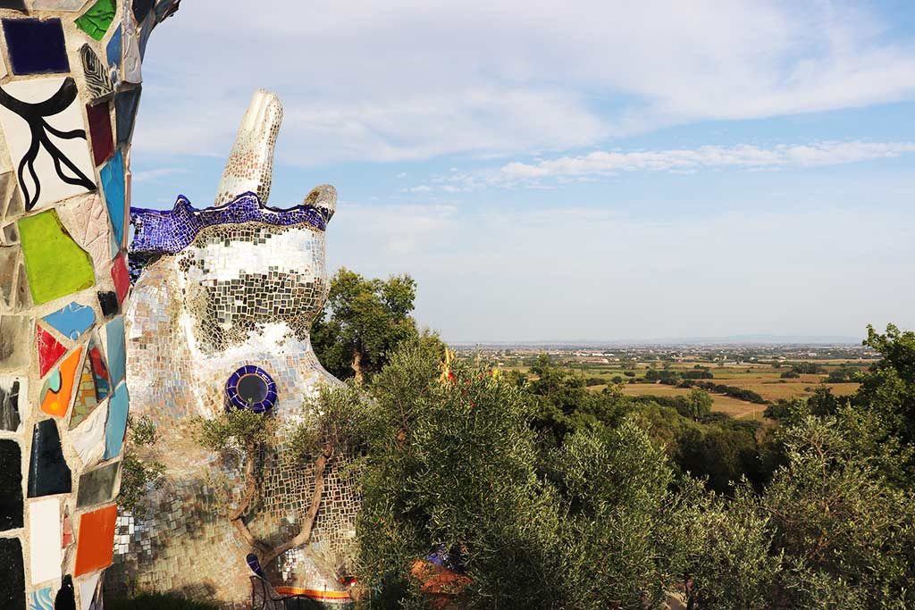 foto della campagna di Capalbio dal giardino dei tarocchi